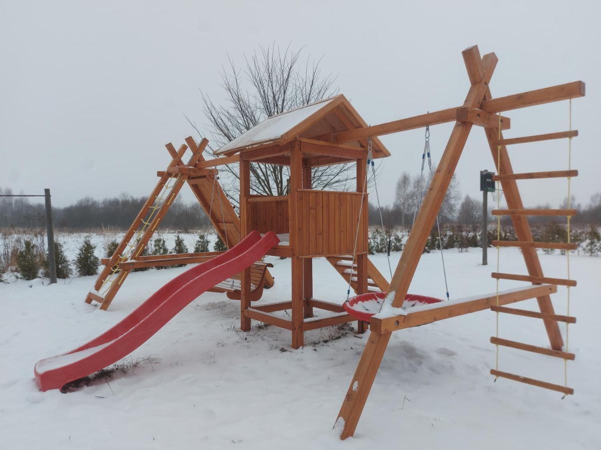 Lindiki Hotel Salaspils Exterior photo