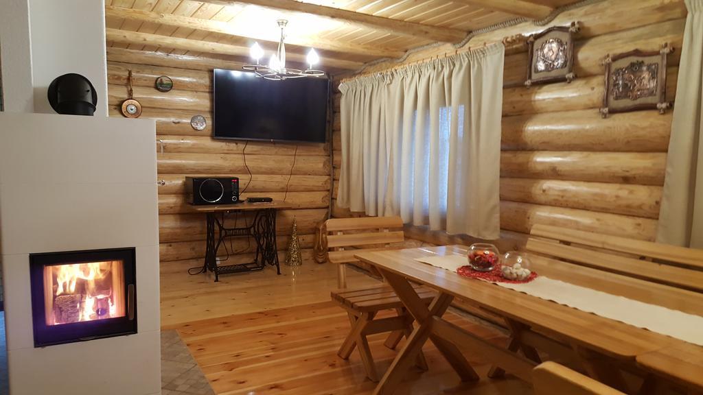 Lindiki Hotel Salaspils Exterior photo